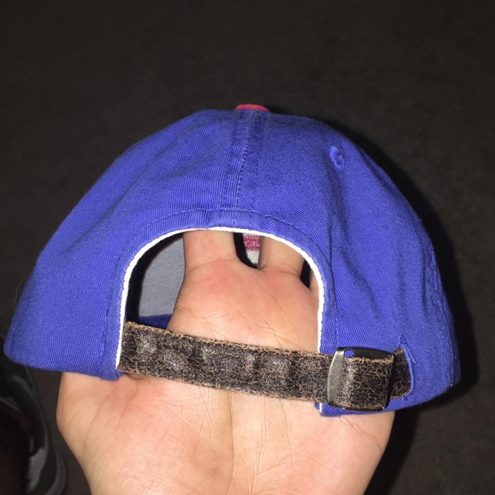 Cubs hat - Picture 2 of 3